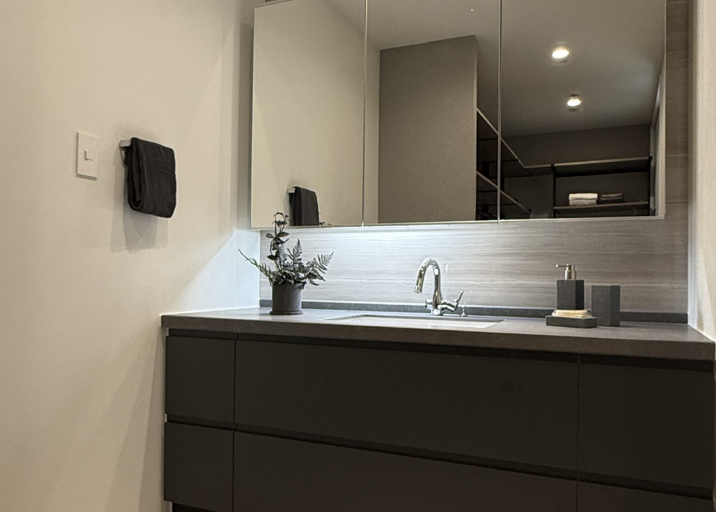 Powder room